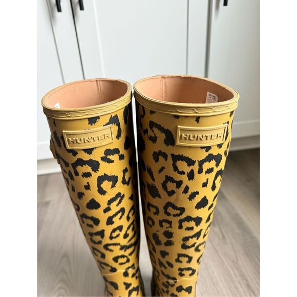 Hunter Refined Tall Leopard Original Rain Boots, US 6 / 37 - Picture 12 of 12